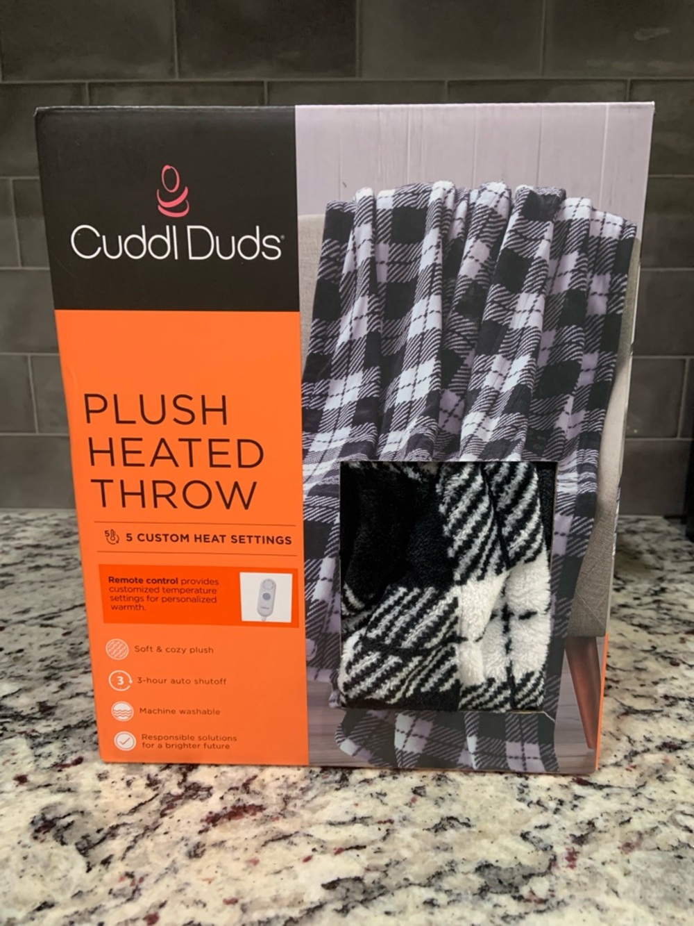 Cuddl Duds Plush Heated Throw- BNWT